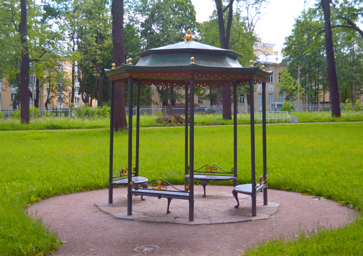 Чугунная беседка)